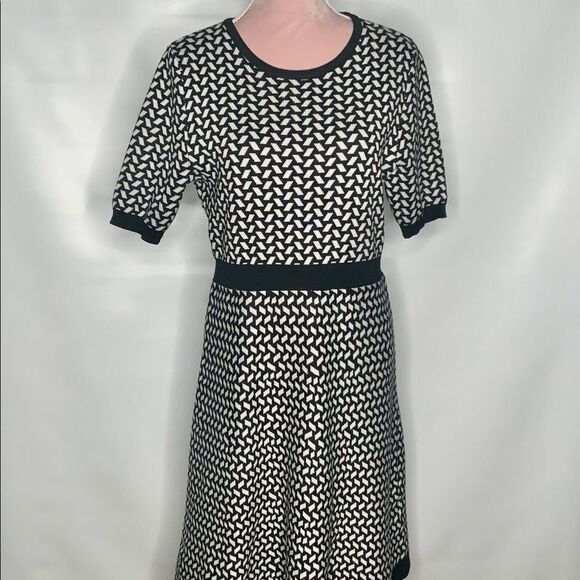 DKNY knit‎ dress. - Picture 2 of 11